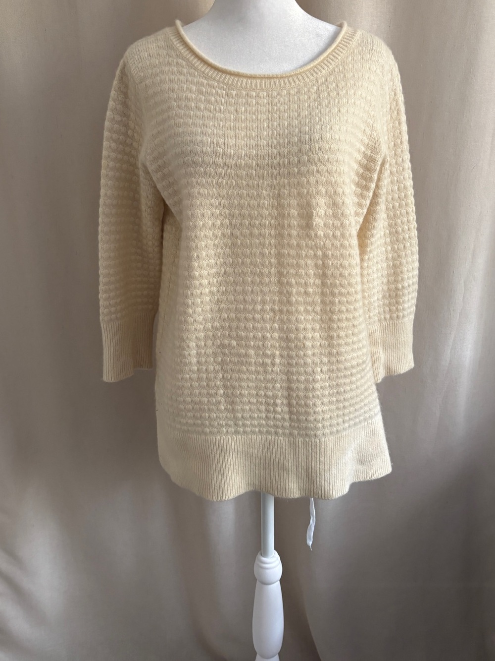 Club Monaco Cashmere Sweater β Size L